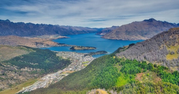 Queenstown outdoors World Travellers New Zealand