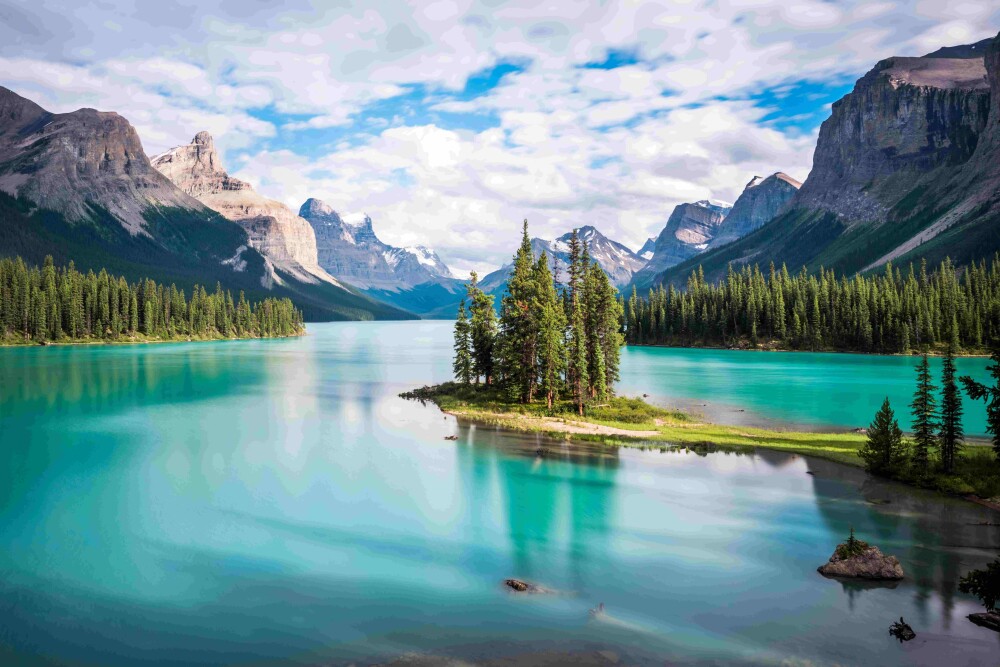 Alberta shutterstock 1145660039