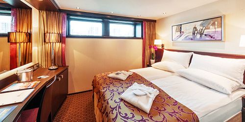 Avalon PoetryII Deluxe Stateroom CatE