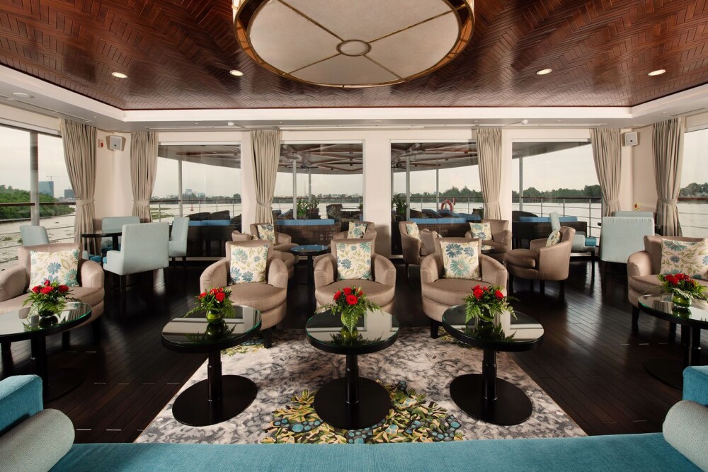 Avalon SAIGON panorama lounge