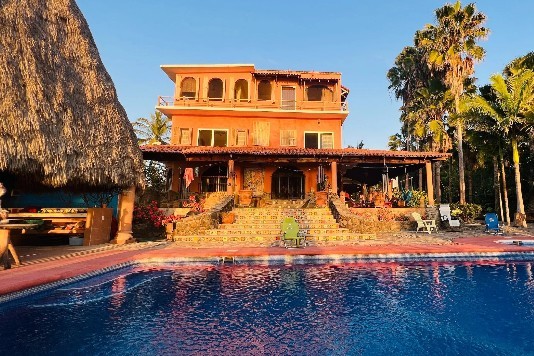 Casa Buena Art retreat