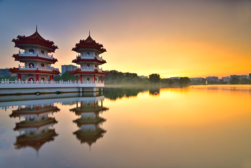 E & O sunset Chinese Garden Twin Pagoda of Singapore
