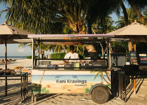 Finolhu beach food