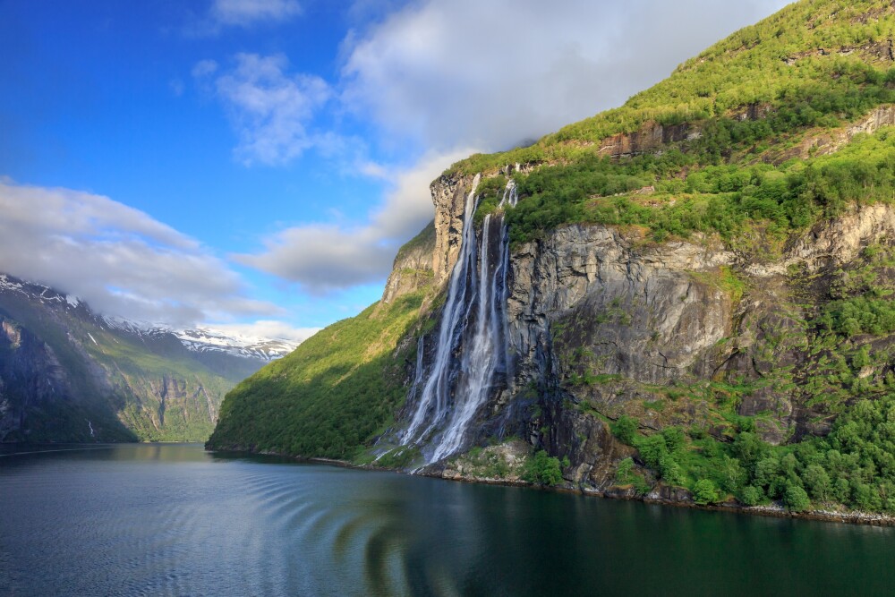 Geirangerfjord with the Seven Sisters Waterfall 539985420