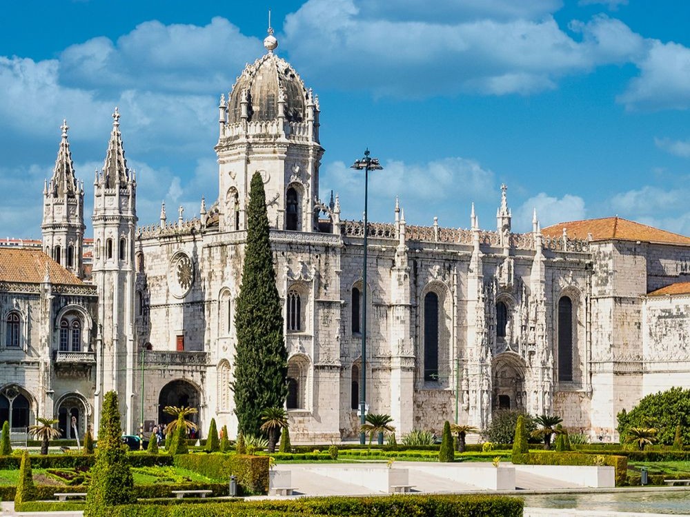 LISBON PORTUGAL JERONIMOS MONASTERY