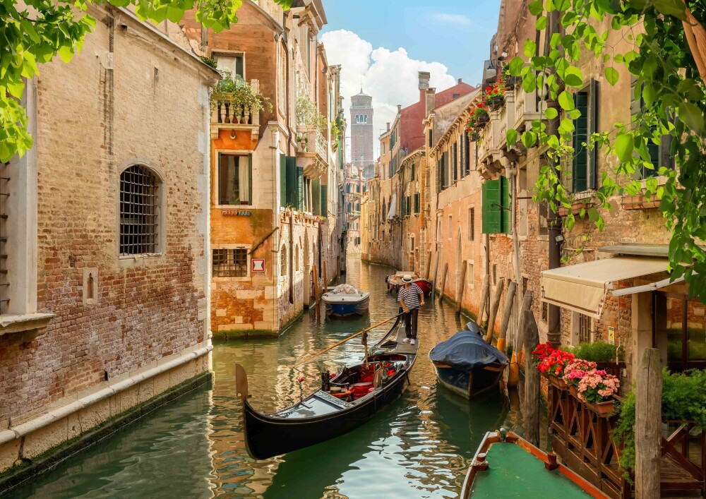 Venice Gondola shutterstock resized
