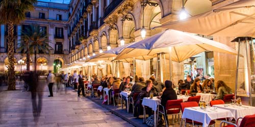 Barcelona Plaza Real Night Alamy RM 500x250 tcm18 104804