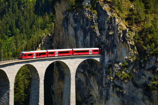 Cosmos | Scenic Switzerland by Train