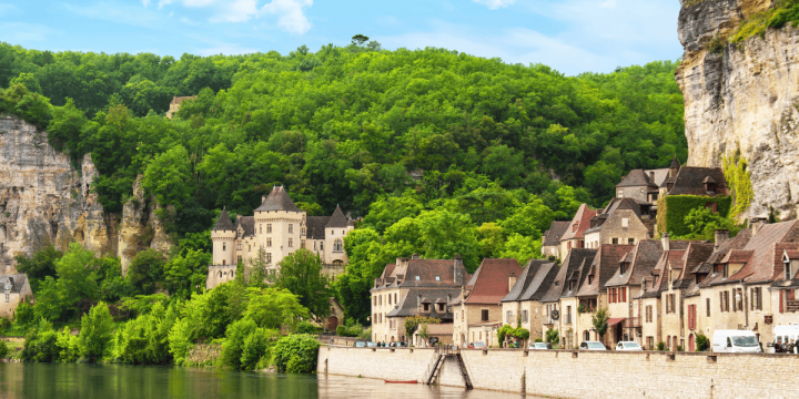 Châteaux, Rivers & Wine