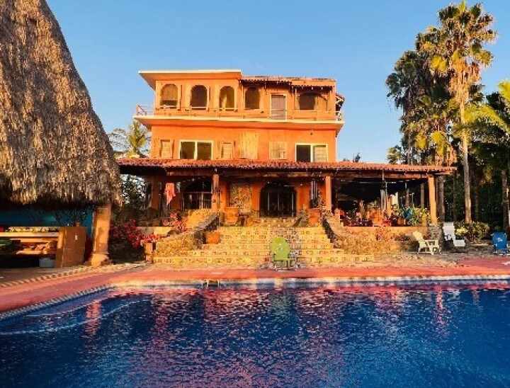 Casa Buena Art retreat