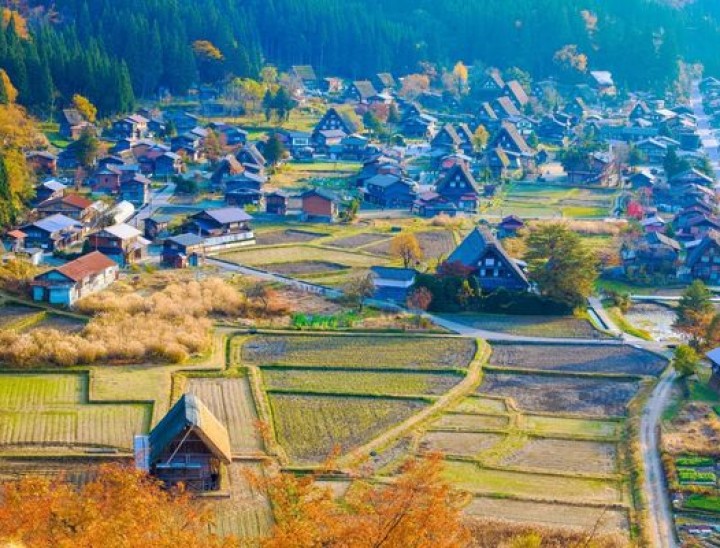 Shirakawa go village Japan Canva